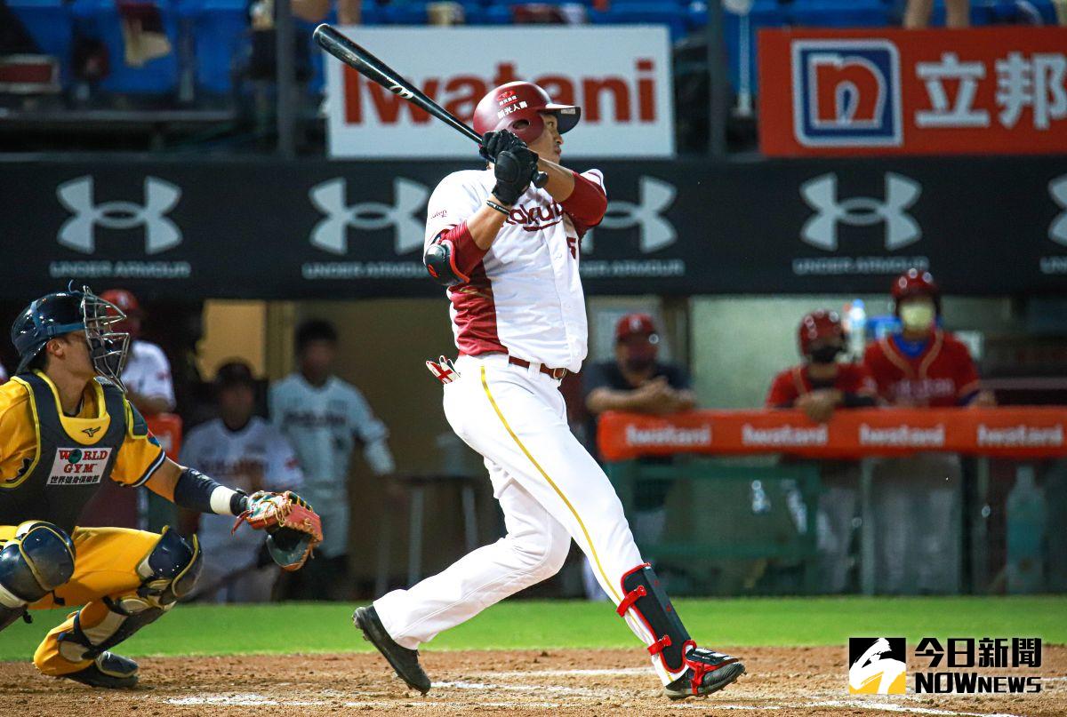 ▲樂天桃猿外野手朱育賢。（圖／記者葉政勳攝 , 2021.08.17）