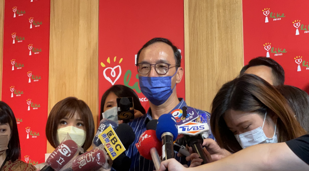 ▲國民黨前主席朱立倫今（18）日接受資深媒體人王淺秋的廣播專訪，談及前主席洪秀柱，朱立倫說，對「換柱」當時的時空背景，他做得不好的地方已經向洪秀柱公開、私下道歉。（圖／朱立倫辦公室提供）