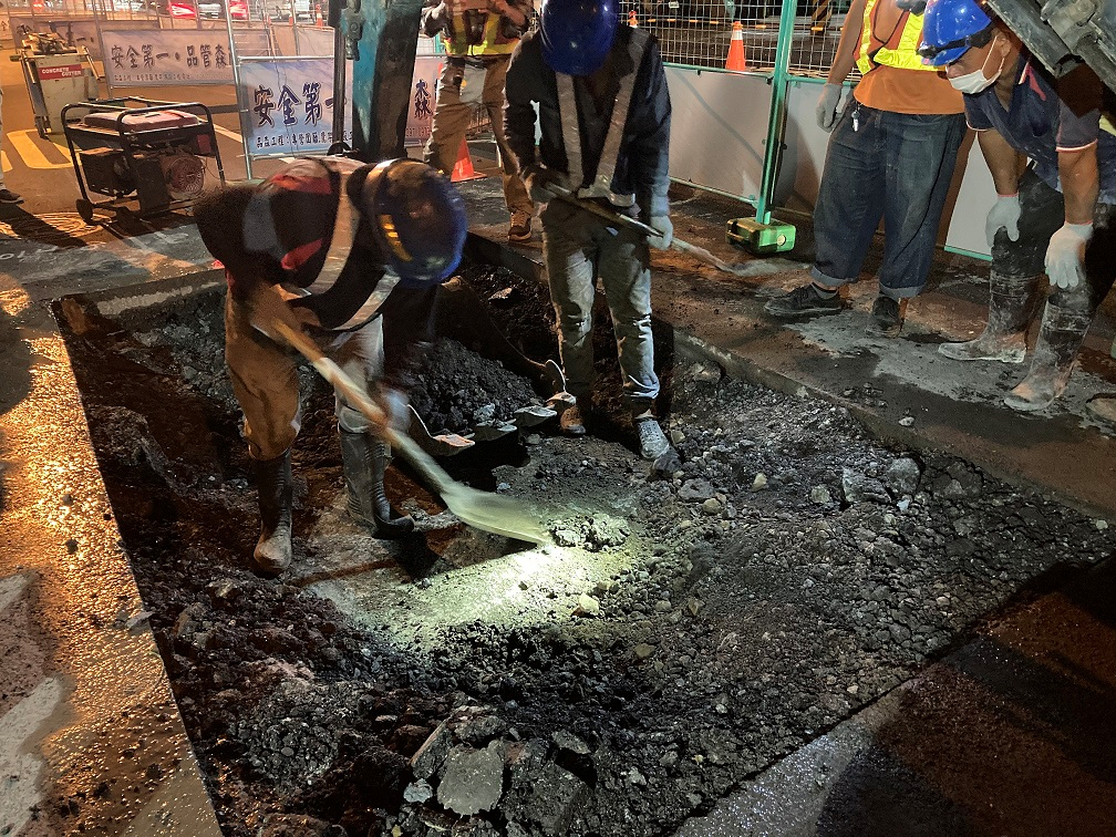 ▲大里區文心南路坑洞挖約，土石已回填恢復原狀(圖／建設局提供2021.8.18)