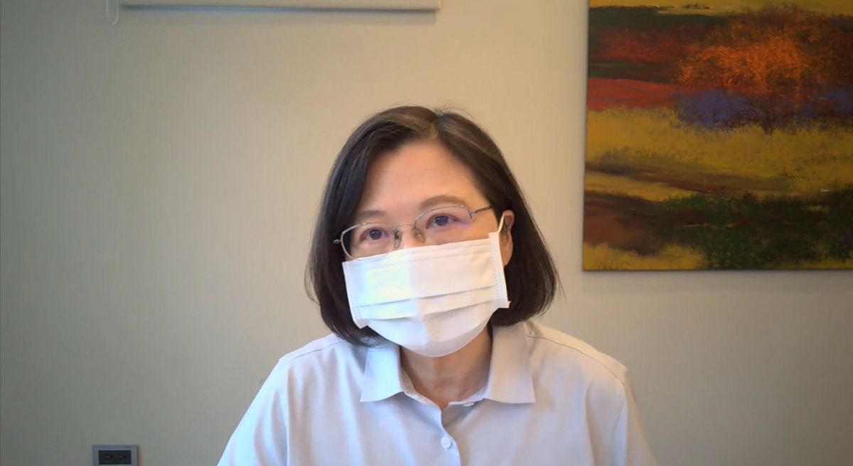 ▲總統蔡英文表示，執政就是面對挑戰，對於政策有共識之後，大家都要捍衛路線，讓其付諸執行。（圖／民進黨提供）