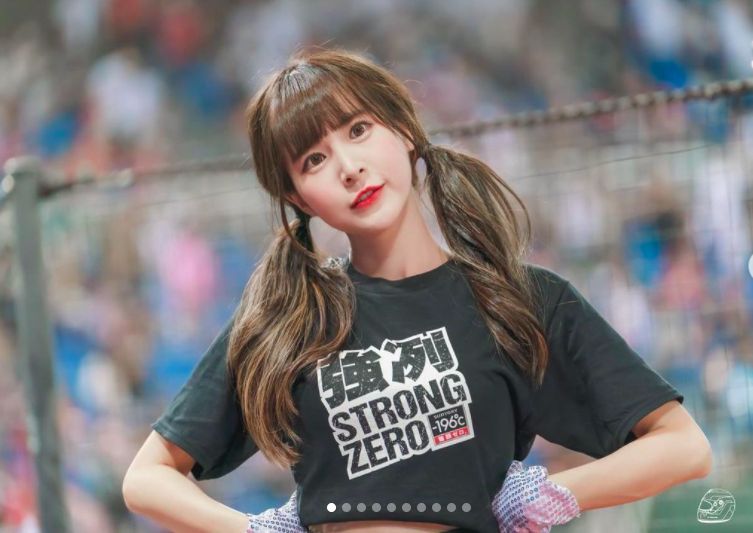 ▲孟潔曬出超辣背影照。（圖／翻攝孟潔IG）