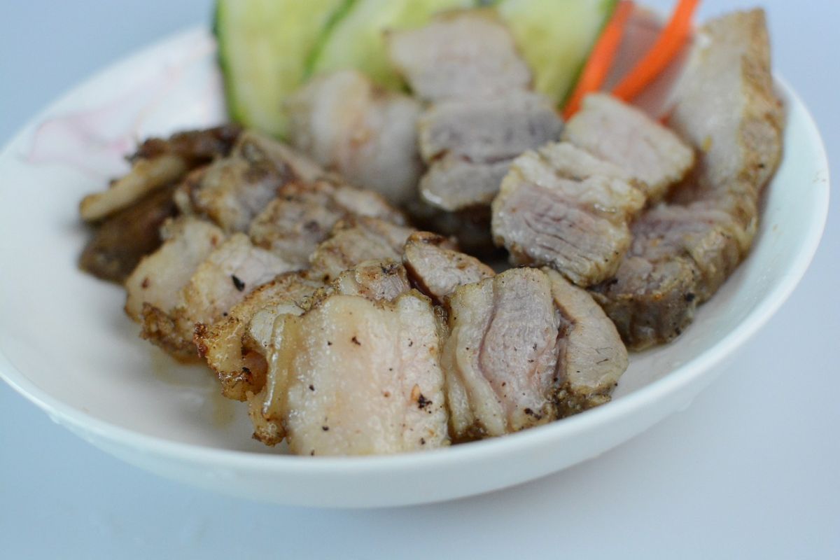 ▲到麵店點豬肉要點什麼部位才好吃？有內行網友分享「1隱藏部位」。（示意圖／翻攝自Pixabay）
