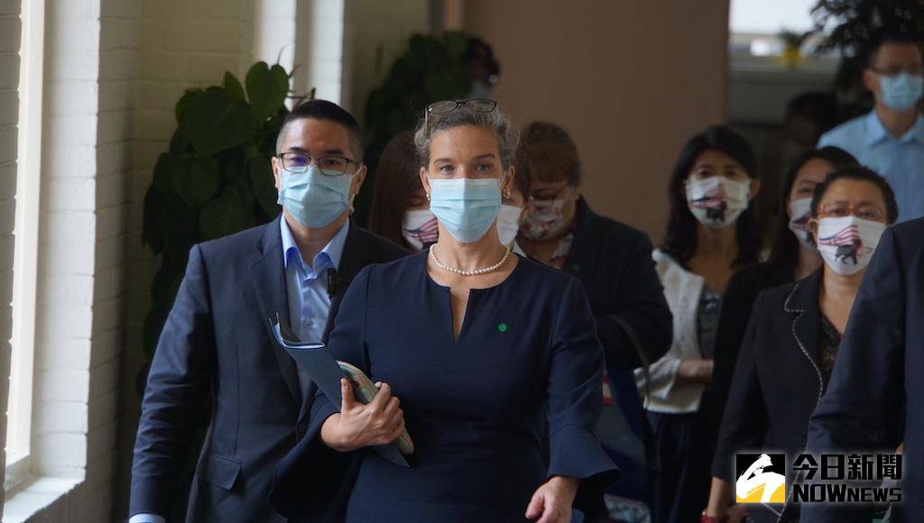 ▲美國在台協會(AIT)台北辦事處新任處長孫曉雅 (Ms. Sandra Oudkirk）18日與衛生福利部長陳時中會面，討論美台公衛合作。（圖／NOWnews資料照，記者呂炯昌攝）