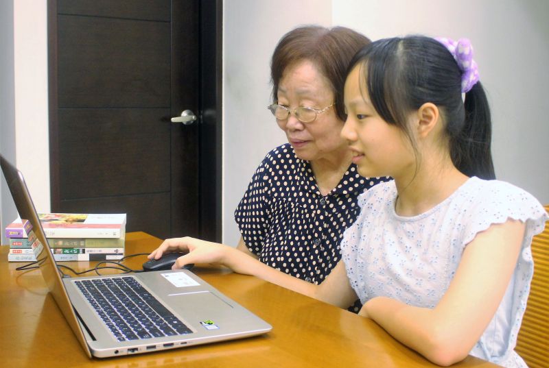 ▲新北市立圖書館特舉辦「祖孫同樂會.E起來Play」線上系列活動。(圖/新北市立圖書館提供)