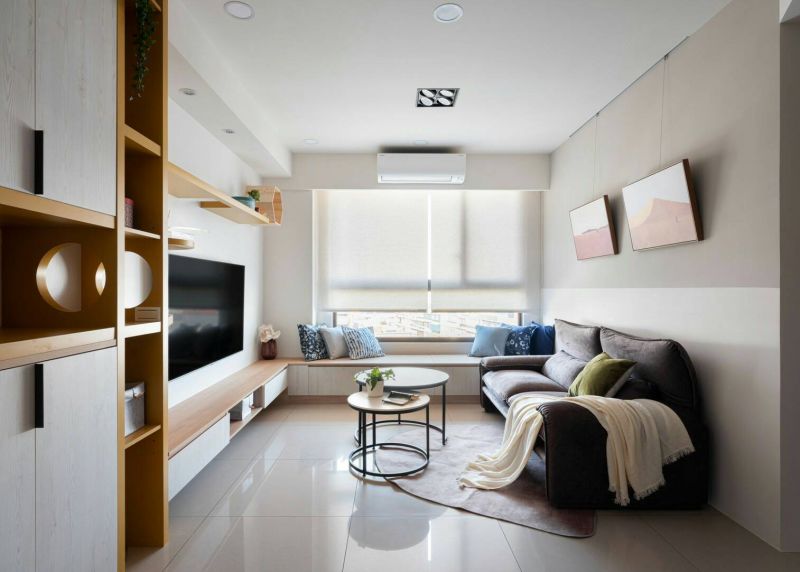 ▲客廳最舒適的空間，端看電視和沙發的距離。(圖／和倫提供)