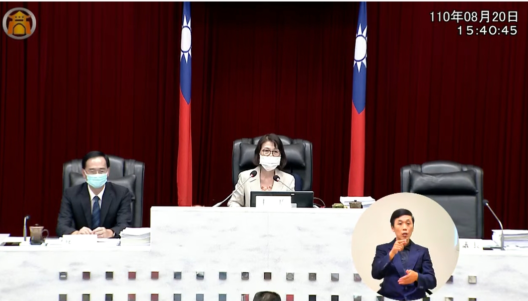 ▲高雄市議會議長曾麗燕語重心長地請議員就事論事，不要將意識形態帶進議場。（圖／翻攝自高雄市議會直播）