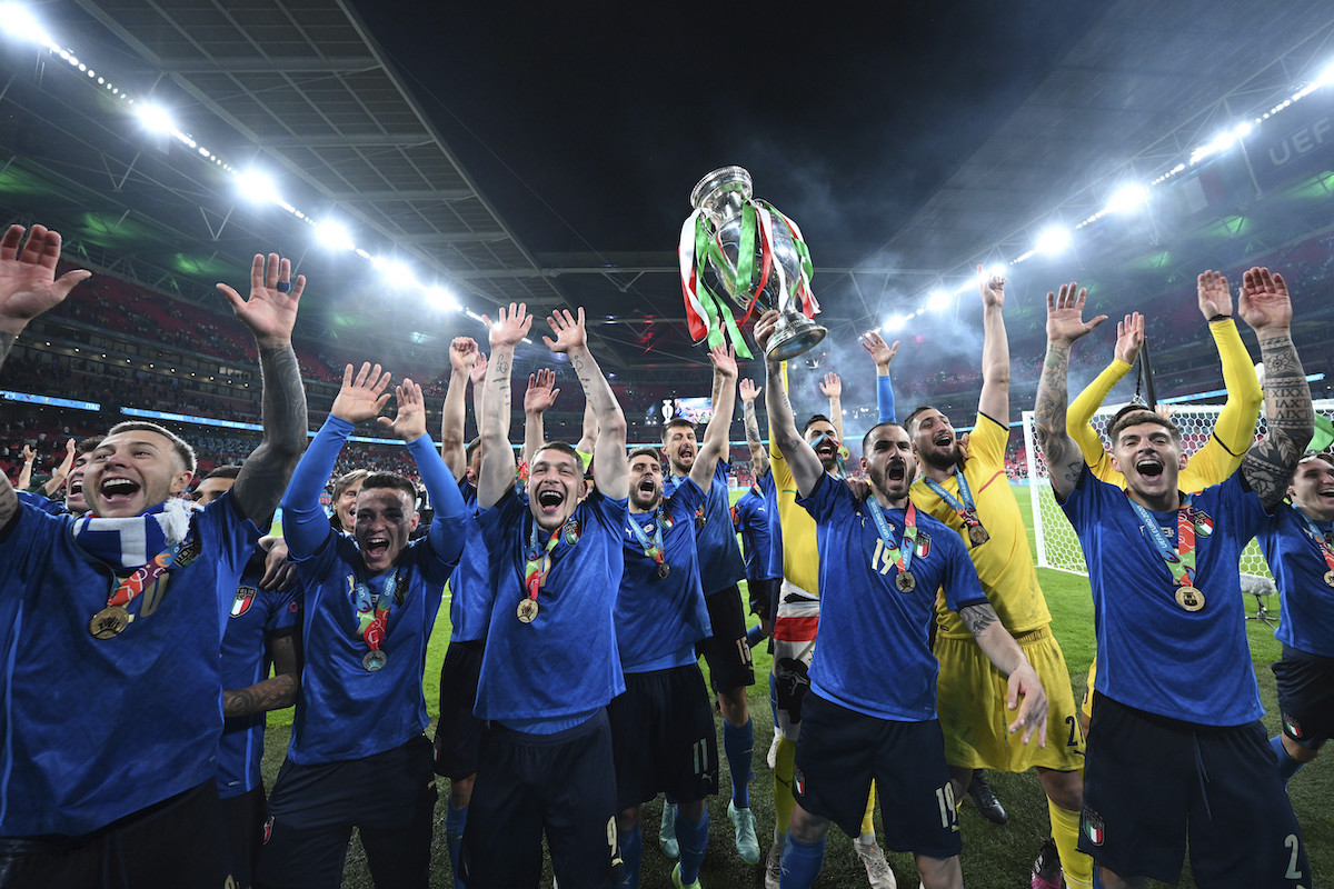 ▲根據官方今天公布的資料，英格蘭和義大利在2020歐洲國家盃足球賽的冠軍戰是COVID-19「超級傳播」事件。圖為義大利獲勝畫面。（圖／美聯社／達志影像）