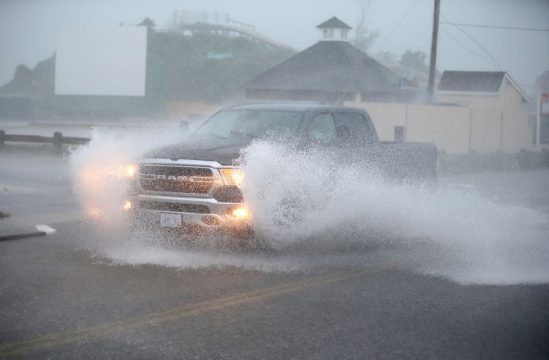 熱帶風暴罕見襲美東　亨瑞攜大量雨水數萬戶停電
