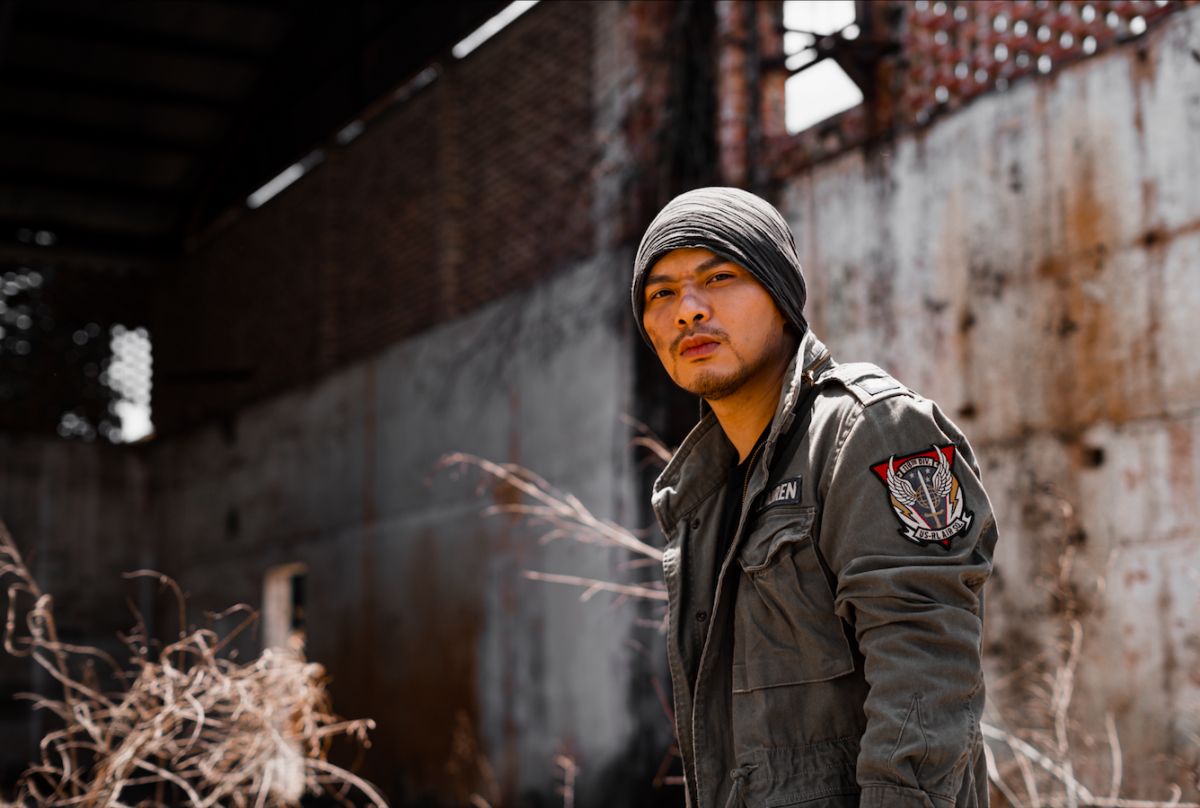 ▲黃明志多次遭到背叛，藉由歌曲傳達心情。（圖／亞洲通文創提供）