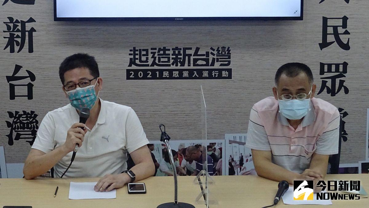▲民眾黨秘書長謝立功26日上午偕同黨內新任媒體總監黃文財，一同出面接受媒體訪問。（圖／記者呂炯昌攝，2021.08.26）
