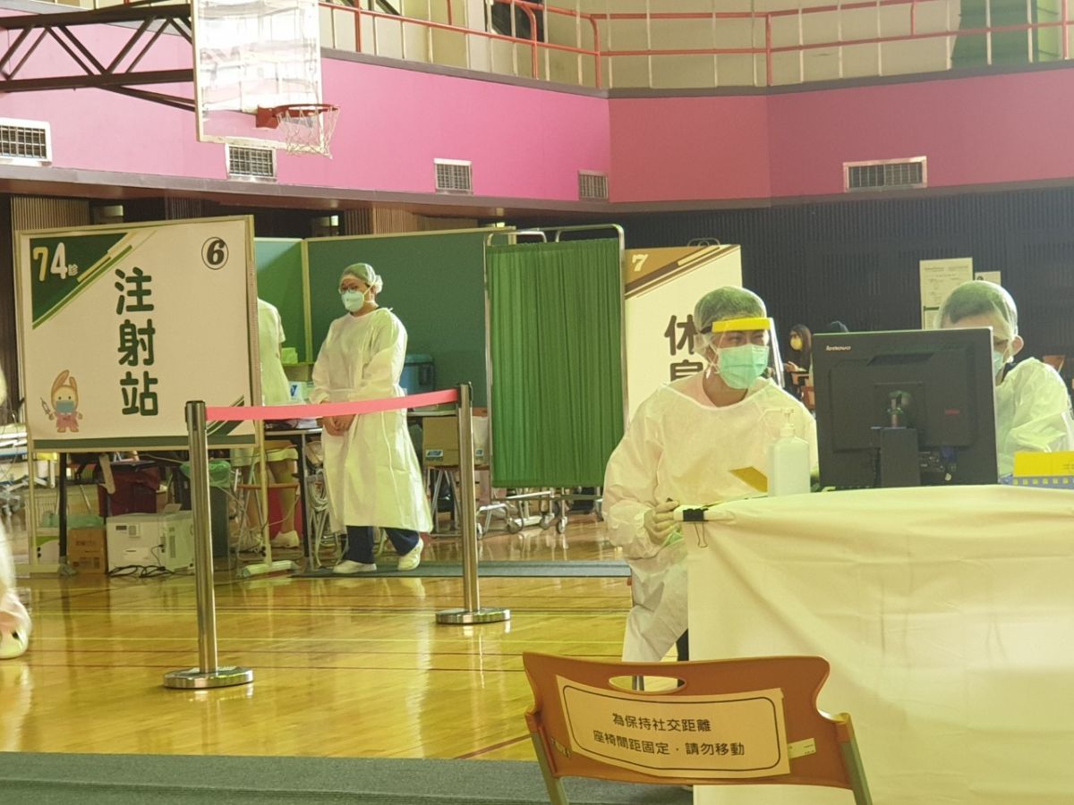 ▲中央流行疫情指揮中心指揮官陳時中今（26）日指出，目前疫苗接種人口涵蓋率是41.24%、劑次人口比是44.72%，到年底施打率突破七成沒有問題。圖為示意圖（圖／NOWnews資料照片）