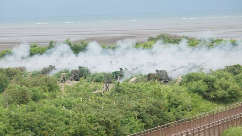 ▲2020年漢光36號演習,陸軍M109A5自走砲車集體射擊。(圖/記者呂炯昌攝)