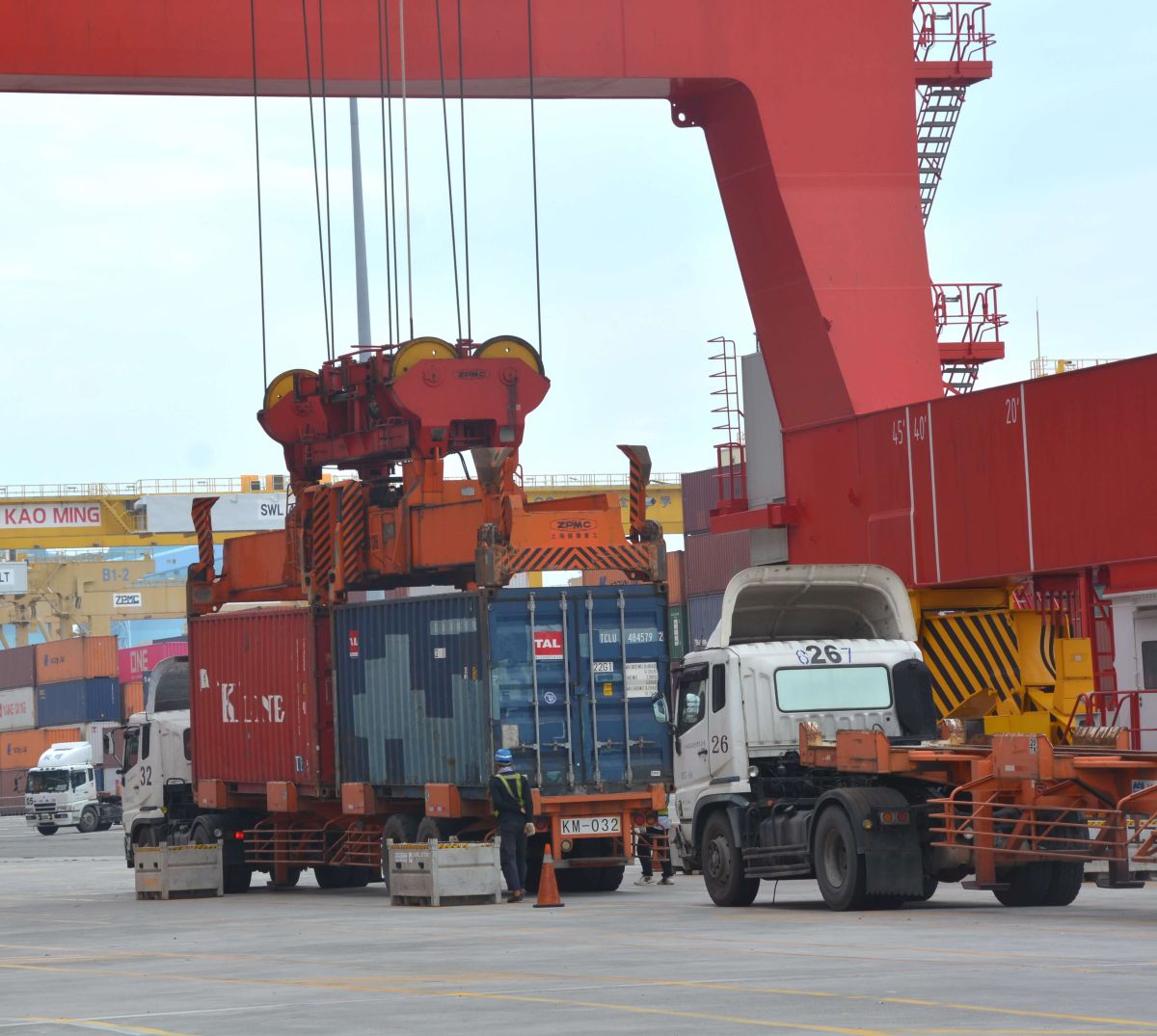 ▲台灣港務公司推廣高雄港區貨櫃交領櫃預報系統，以持續優化港埠作業環境，縮短交領櫃時間。(資料照／記者黃守作攝)
