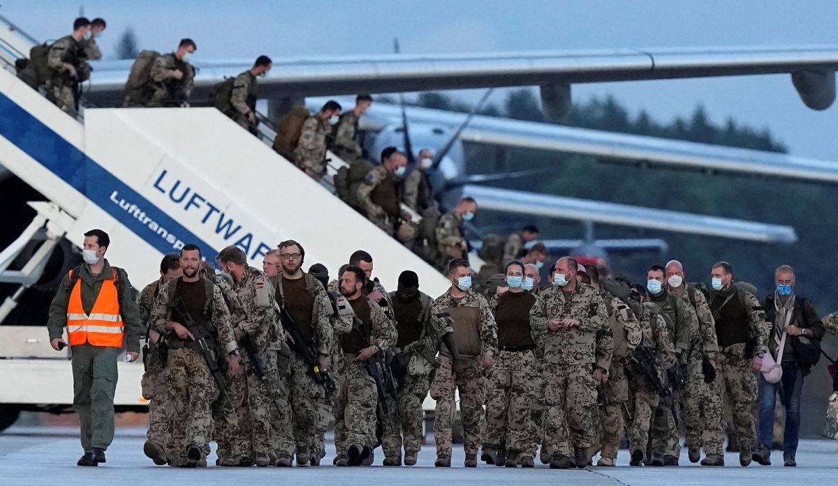 ▲德國將擴大其在印太地區的軍事部署，派遣更多軍艦並與盟友演習，同時密切關注「龐大的」中國武裝部隊集結。德軍資料照。（圖／美聯社／達志影像）