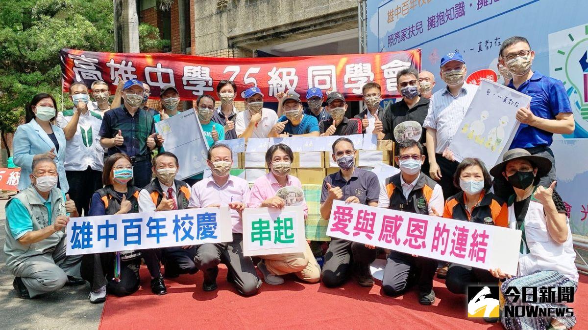 ▲「擁抱知識、擁抱希望」的贈書活動，採客製化幫助積極升學的家扶孩子購買所需要的參考書。（圖／記者陳美嘉攝，2021.08.28）