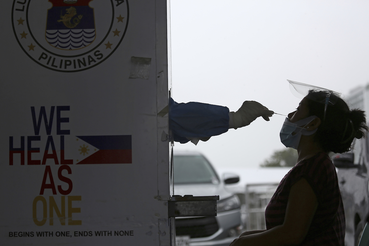 ▲馬尼拉當局宣布，3天的「全國COVID-19疫苗接種日」期間，菲律賓全國有800多萬人接種疫苗。（圖／美聯社／達志影像）