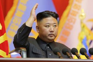 ▲▲北韓領導人金正恩28日在青年節慶祝活動上，表達對年輕人口，自願從事挖煤、種田等勞動的感謝。資料照。（圖／美聯社／達志影像）