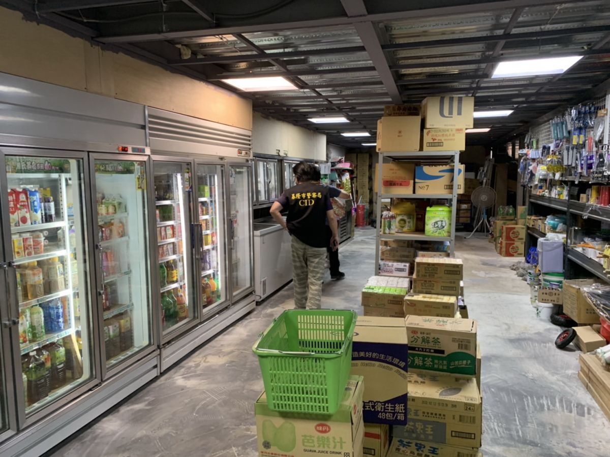 ▲基隆市派員稽查肉品輸入販賣及加工廠、團膳等肉品來源與標示，共稽查4524家次，其中豬可食部位的標示查核有3478件。（圖／基隆市政府提供）
