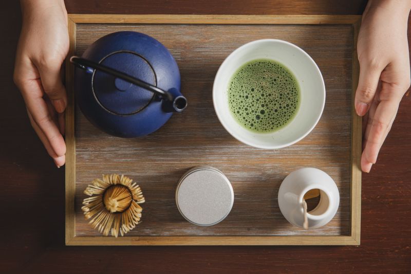 ▲為了體驗道地日本文化，飯店業者特別準備了手刷抹茶。（圖／業者提供）