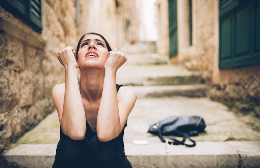 ▲貧窮感到底是從哪裡觸發的？真的有錢之後，問題就真的可以消失了嗎？（圖／Shutterstock）