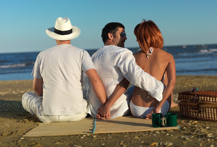 ▲12星座本周運勢出爐，8月24日至8月30日期間，金牛座若是三角戀，很容易出局；雙子座會有新戀情，桃花朵朵開。（示意圖／取自Shutterstock）