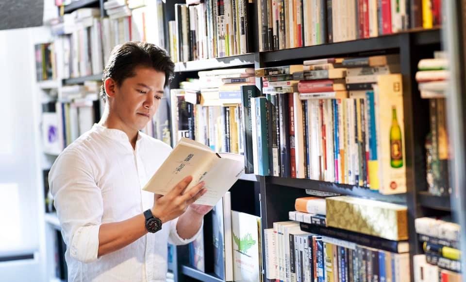 ▲謝哲青不僅人文歷史知識豐富，還涉略過占星與塔羅牌。（圖／謝哲青臉書）