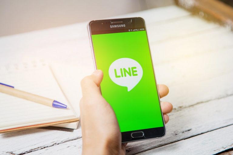 ▲科技網絡越區發達，LINE成為人人每天都必須使用的重要APP。（圖/Shutterstock）