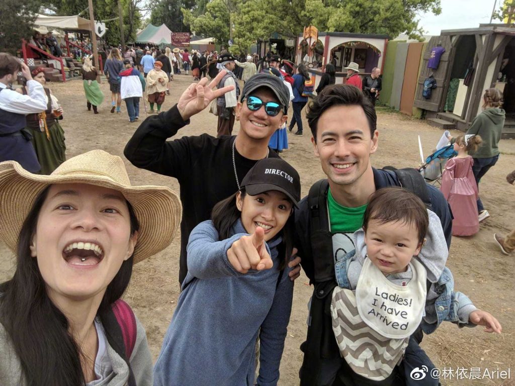 ▲林依晨（左3）臨盆倒數，Janet（左）曝她最擔心的事情。（圖／林依晨微博）