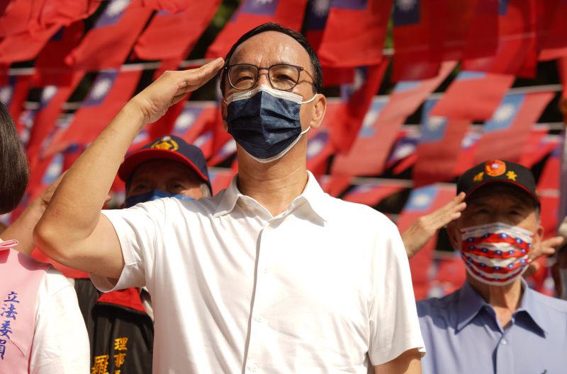 ▲對江啟臣是否適合擔任桃園市長,朱立倫表示,每一位的歷任市長、歷任縣長,都是深耕基層當選的。(圖/記者李春台攝,2021.09.03)