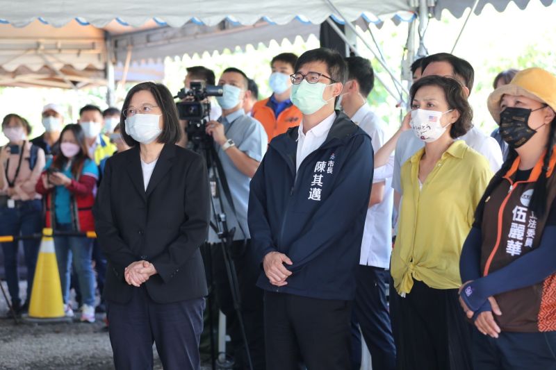視察明霸克露橋便道 蔡英文:需做中長期規劃
