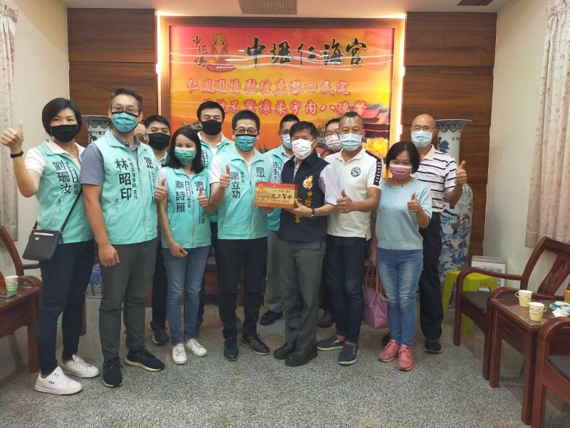 ▲明年市議員選舉,謝立功透露,民眾黨在桃園很多選區都有超過不止一位參選人有意角逐,黨內希望推出優質候選人能受到大家的肯定。(圖/記者李春台攝,2021.09.05)