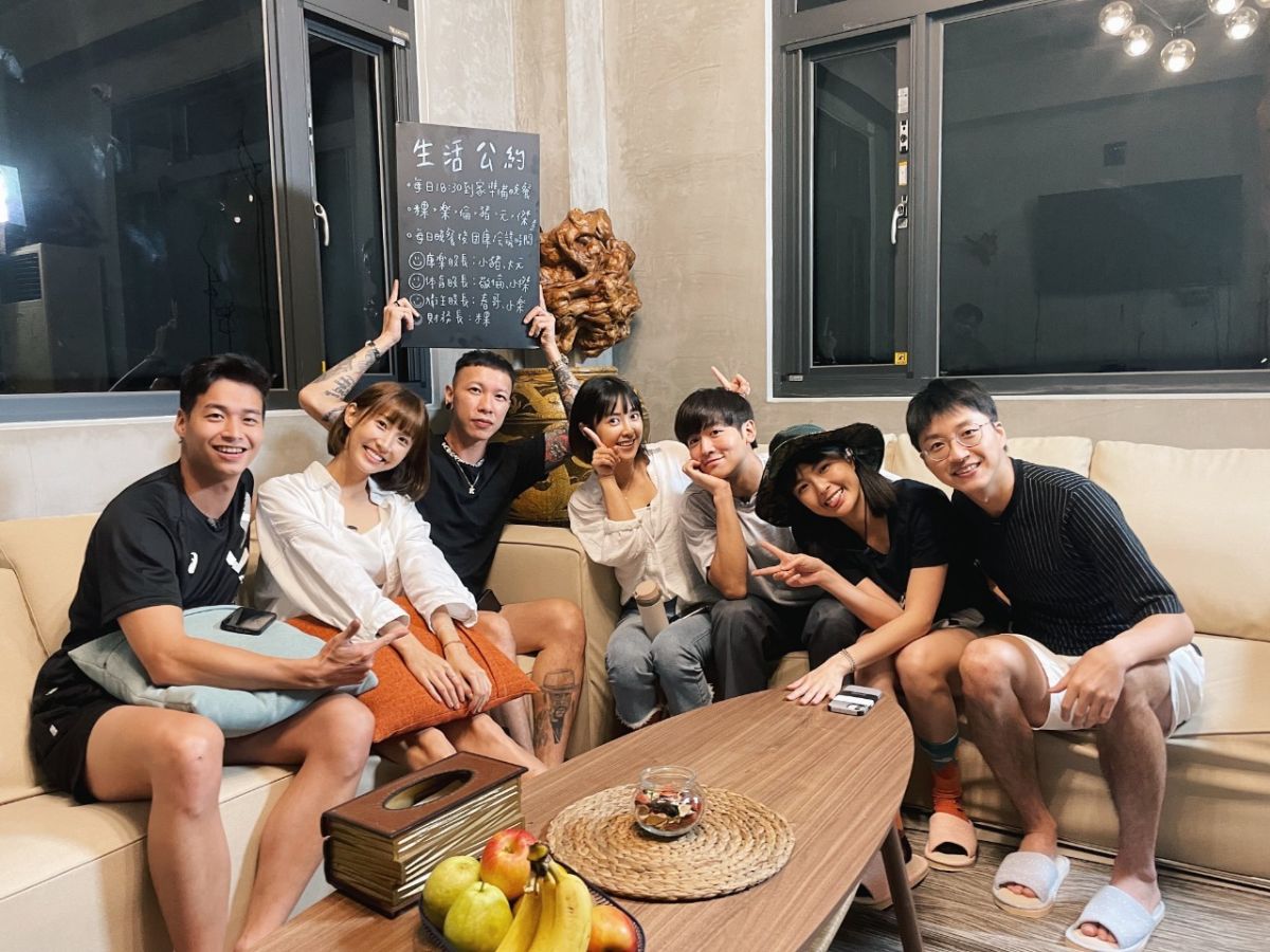 ▲《全明星觀察中》揪7位來賓同居14天，左起為林敬倫、粿粿、小春、大元、吳思賢、黃沐妍和江宏傑。（圖／台視提供）