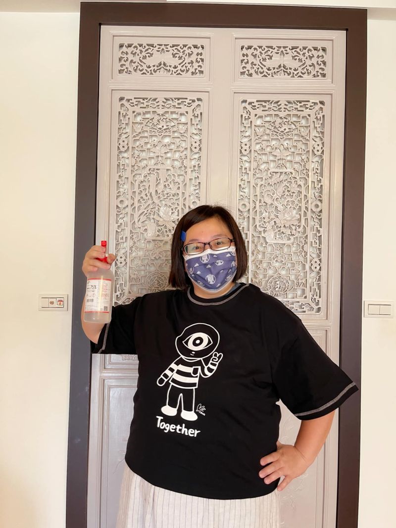 ▲鍾欣凌疫情期間24小時都在跟女兒相處。(圖/鍾欣凌臉書)