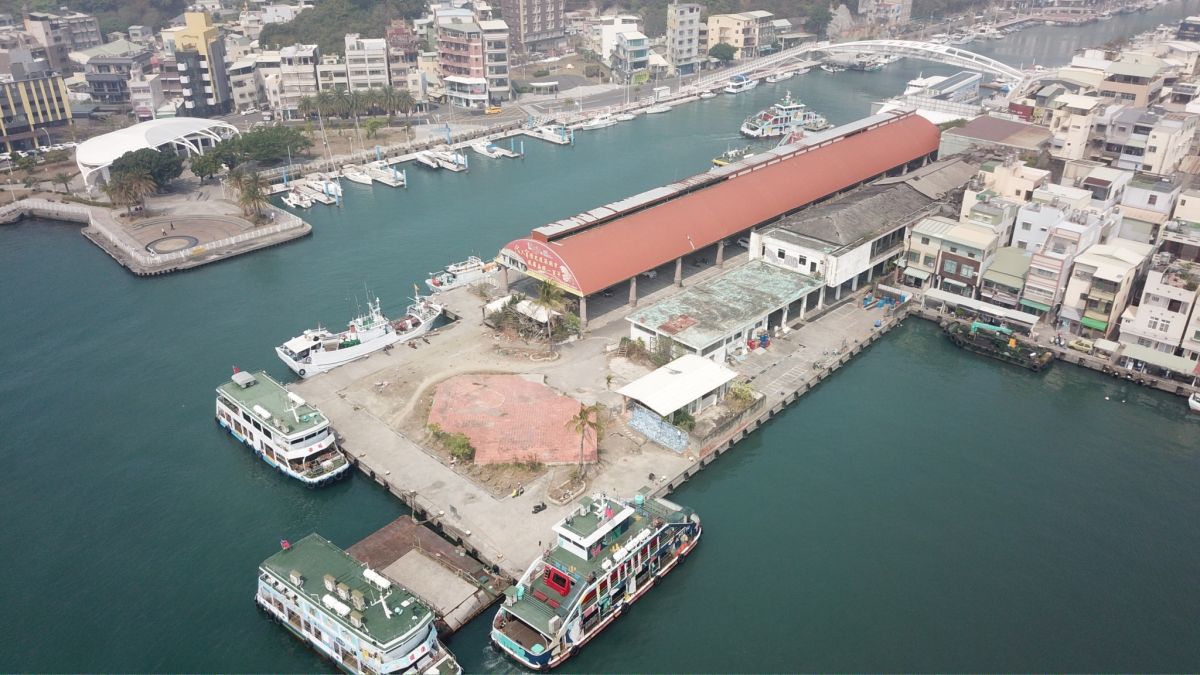 ▲鼓山舊魚市場因時空環境改變，漁貨拍賣功能盡失，淪為停車場。（圖／高雄市政府提供）