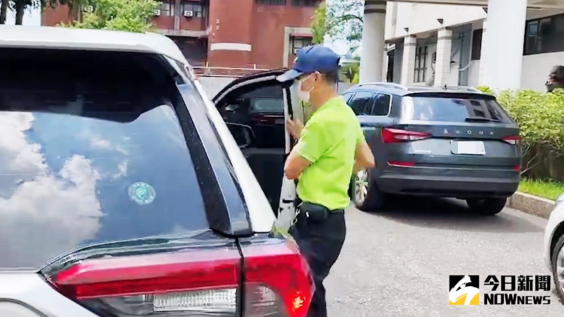 ▲調查局南機站日前調查立委林岱樺政治獻金案，遭證人竊走筆錄等資料，昨(6)日約談林岱樺大寮服務處主任林弘文。（圖／記者郭俊暉攝）