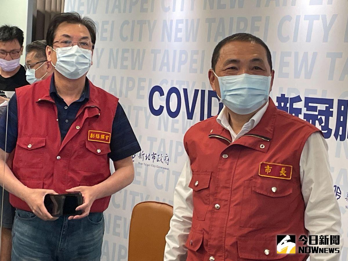 ▲新北市副市長劉和然（左）回應，9月11日的上課，是因應中秋節連假的彈性調整，這是全國性一致的作法，尊重中央最後的決定。（圖／記者陳志仁攝，2021.09.07）