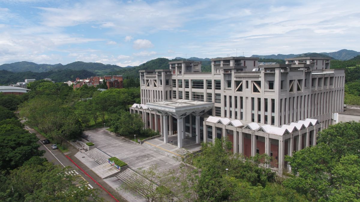 ▲國立暨南大學今（8）日宣布，決定自9月23日開學後到10月3日期間，全面採取遠距教學。（圖/翻攝暨南大學臉書）