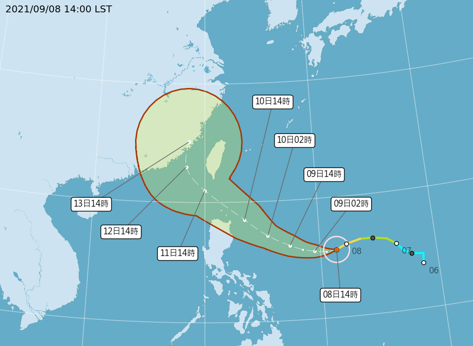 ▲強烈颱風璨樹暴風圈已進入巴士海峽。（圖／中央氣象局提供）