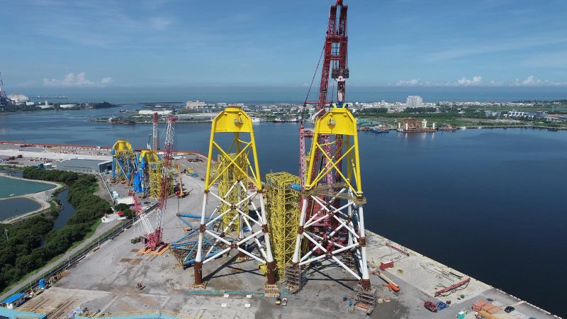 ▲興達海基公司為用鋼產業轉型高值化,投入離岸風電水下基礎國產化。(資料照/記者黃守作攝)