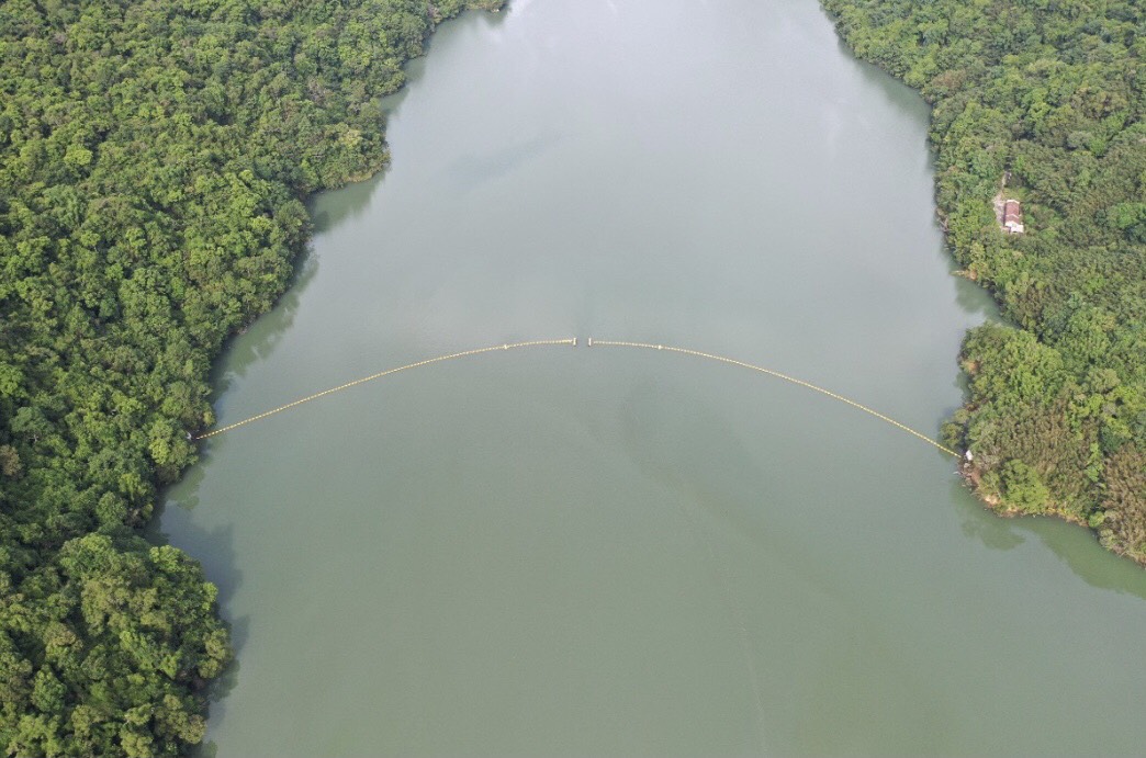 ▲璨樹颱風來襲，北水局加強防颱整備，圖為石門水庫大灣坪攔木索。（圖／北水局提供）