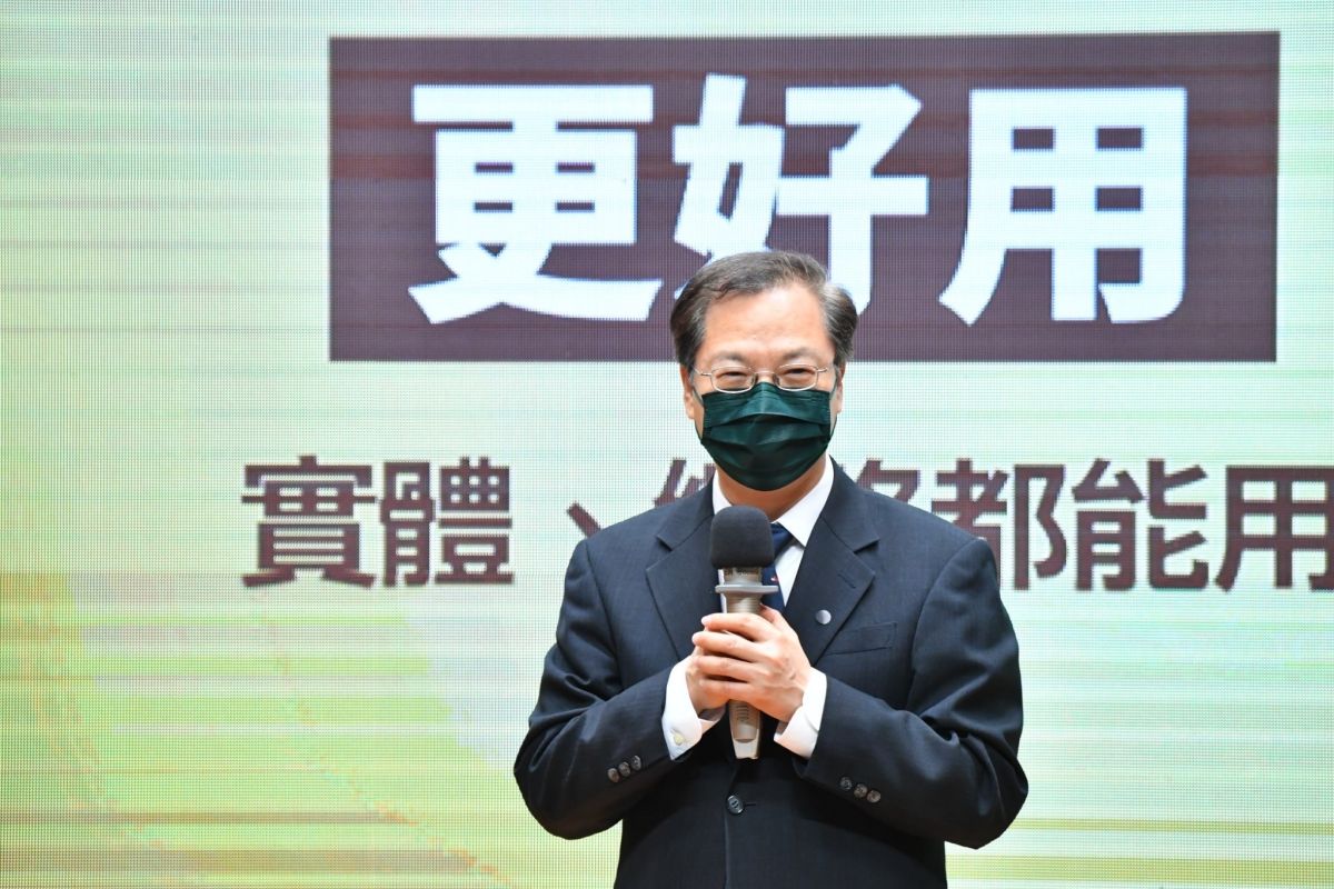 ▲五倍券能創造2000億元的效應怎算出來的？國發會主委龔明鑫表示，是以三倍券創造的效應為基礎，再加上這次各部會、地方加碼力道大，連結與數位程度高的關係。（圖／行政院提供）