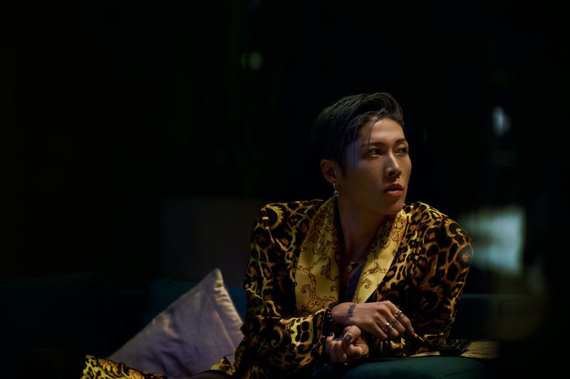 ▲▼MIYAVI在《絕命凱特》中挑戰演出同性戀角色。(圖/Netflix)