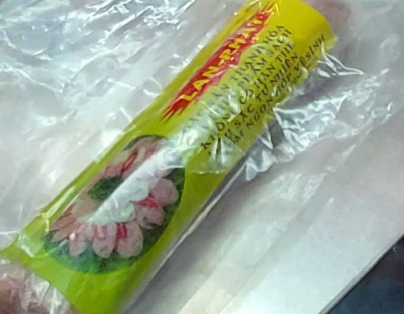 ▲移民署南區事務大隊屏東縣專勤隊在屏東市查獲商店販賣成份來源不明的越南酸豬肉。(資料照/記者黃守作攝)