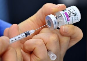 莫德納「次世代雙價疫苗」80.4萬劑抵台！預計24日起配送