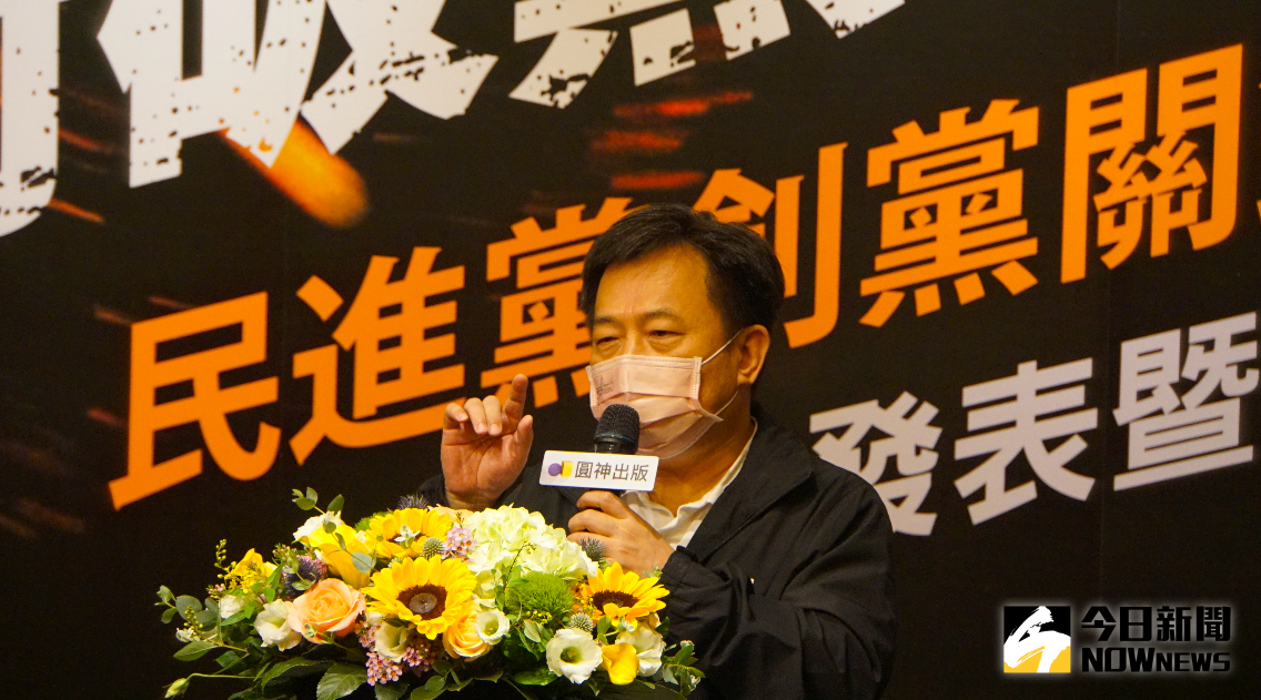 ▲針對正國會拋「全面初選」，民進黨秘書長林錫耀強調2014與2018地方選戰都有「現任優先」的規定。（圖／記者呂炯昌攝.2021.09.10）