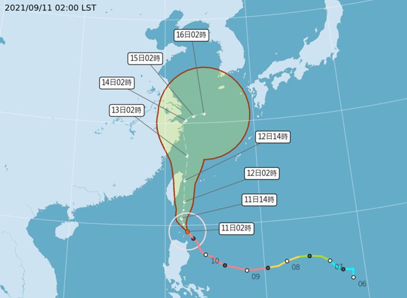 強颱「璨樹」強度略減　暴風圈逼近、越晚雨勢越明顯
