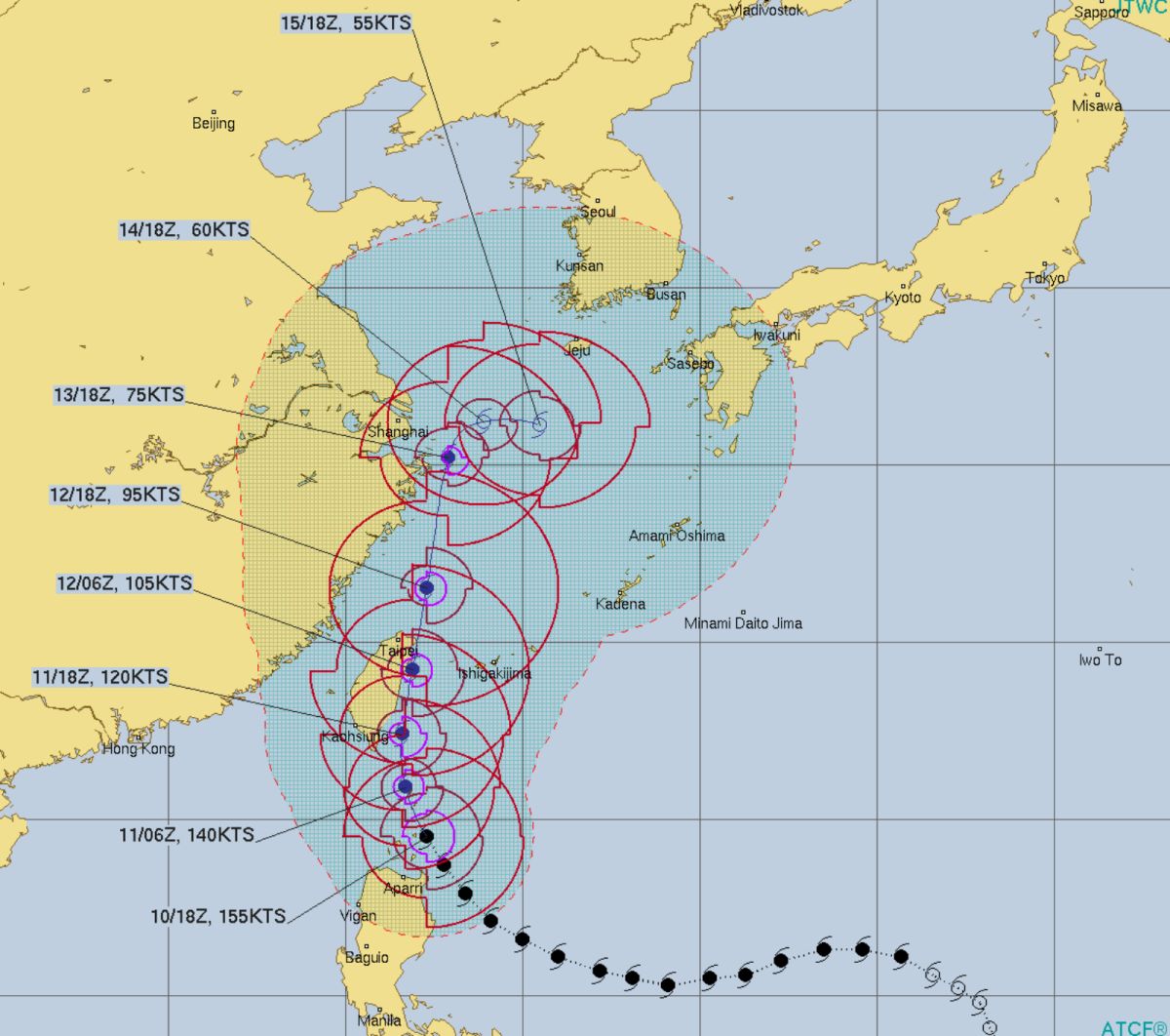 ▲美軍最新預測，璨樹颱風將擦邊東部後一路北上。（圖／翻攝JTWC）