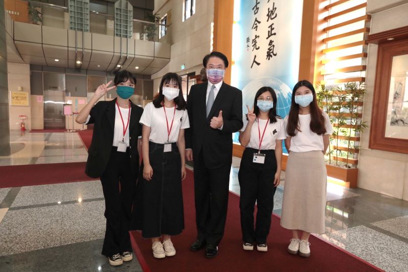 預備文官團結訓典禮 林右昌:期勉為「城市未來」努力