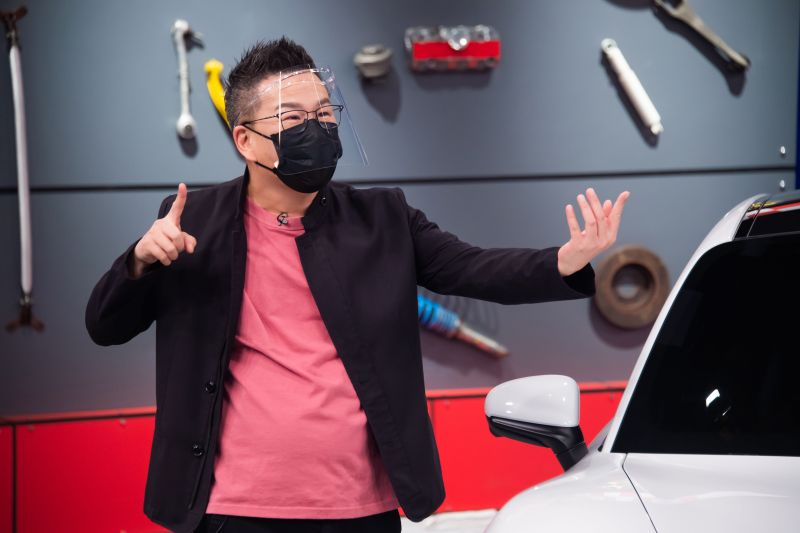 ▲沈玉琳用愛妻生日當車牌號碼。(圖/TVBS提供)