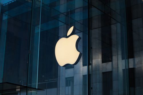 輝達重摔、蘋果也傳出壞消息！分析師：MacBook全年出貨恐衰退30%
